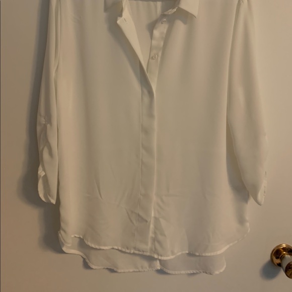 White blouse - Picture 4 of 5